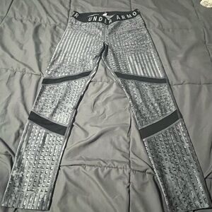 Under Armour Patterned Black and Gray Leggings